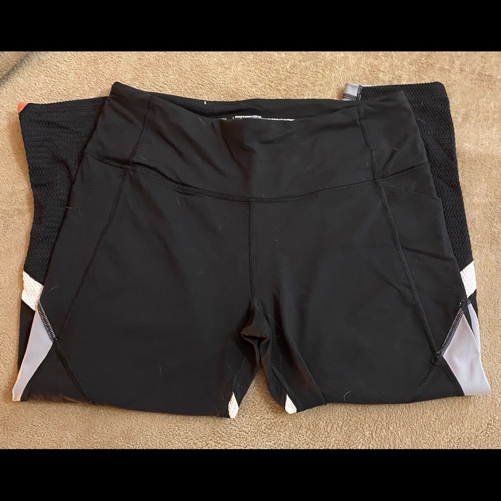 Knockout Leggings by Victoria’s Secret